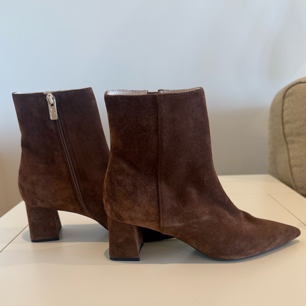 NEW AGL Mimma Suede Pointed Toe Ankle Boots size EU38 fits more like 7.5